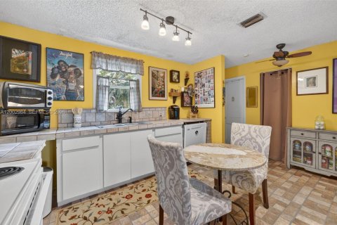 House in Homestead, Florida 5 bedrooms № 2178934 - photo 10