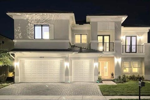 Casa en alquiler en Boca Raton, Florida, 5 dormitorios, 433.11 m2 № 2245840 - foto 2