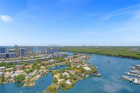 Condo in Sunny Isles Beach, Florida, 5 bedrooms № 2185827 - photo 21