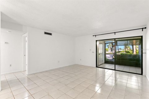 Copropriété à vendre à Clearwater, Floride: 2 chambres, 99.41 m2 № 1583532 - photo 8