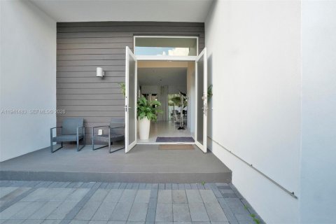 Купить виллу или дом в Дорал, Флорида 5 спален, 336.68м2, № 1998426 - фото 5