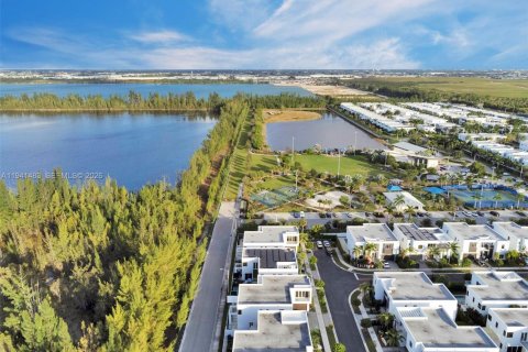 Купить виллу или дом в Дорал, Флорида 5 спален, 336.68м2, № 1998426 - фото 22