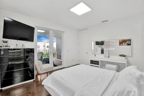 Купить виллу или дом в Дорал, Флорида 5 спален, 336.68м2, № 1998426 - фото 23