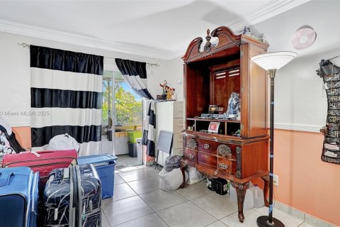 Condo in Miami Gardens, Florida, 2 bedrooms  № 1703498 - photo 18