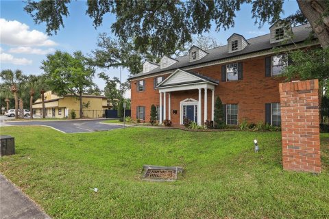 Immobilier commercial à louer à Orlando, Floride: 490.8 m2 № 2103285 - photo 4