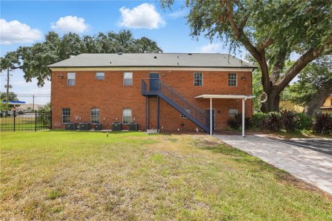 Immobilier commercial à louer à Orlando, Floride: 490.8 m2 № 2103285 - photo 16