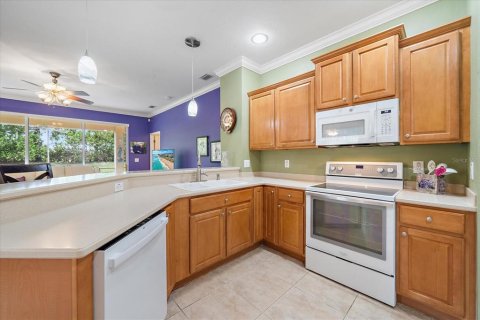 Townhouse in Parrish, Florida 2 bedrooms, 139.26 sq.m. № 2152333 - photo 9