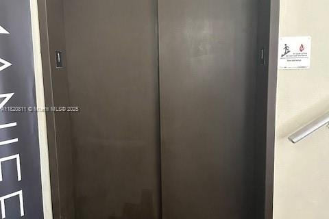 Immobilier commercial à vendre à Opa-locka, Floride № 2018354 - photo 6