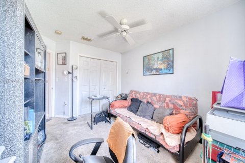 Villa ou maison à vendre à Miami, Floride: 3 chambres, 135.08 m2 № 2422926 - photo 23