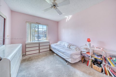Villa ou maison à vendre à Miami, Floride: 3 chambres, 135.08 m2 № 2422926 - photo 26