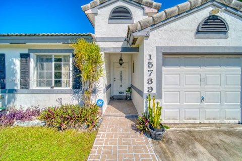 Villa ou maison à vendre à Miami, Floride: 3 chambres, 135.08 m2 № 2422926 - photo 6