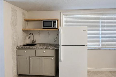 Villa ou maison à vendre à Port Richey, Floride: 4 chambres, 143.35 m2 № 2437245 - photo 18
