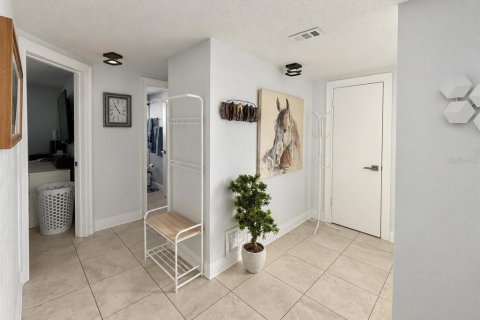 Villa ou maison à vendre à Port Richey, Floride: 4 chambres, 143.35 m2 № 2437245 - photo 4