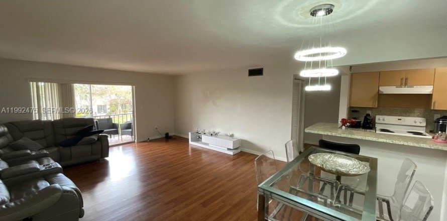 Condominio en Miami, Florida, 2 dormitorios  № 2056663