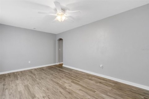 Immobilier commercial à vendre à Bradenton, Floride: 4 chambres, 192.96 m2 № 2129833 - photo 14