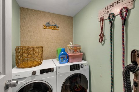 Immobilier commercial à vendre à Bradenton, Floride: 4 chambres, 192.96 m2 № 2129833 - photo 11