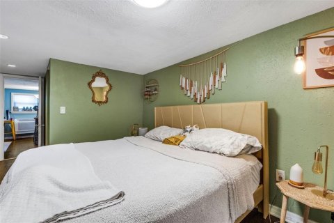 Immobilier commercial à vendre à Bradenton, Floride: 4 chambres, 192.96 m2 № 2129833 - photo 8