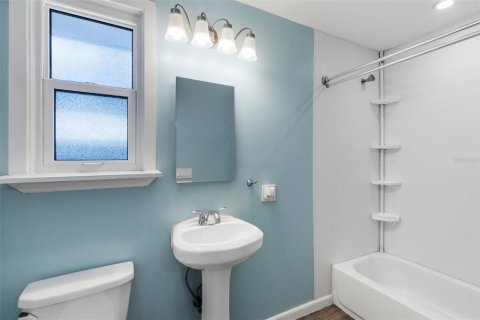 Immobilier commercial à vendre à Bradenton, Floride: 4 chambres, 192.96 m2 № 2129833 - photo 19