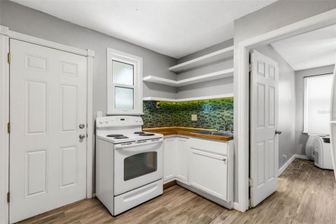 Immobilier commercial à vendre à Bradenton, Floride: 4 chambres, 192.96 m2 № 2129833 - photo 16