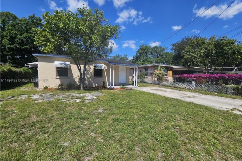 Villa ou maison à vendre à Fort Lauderdale, Floride: 4 chambres, 100.33 m2 № 1961471 - photo 19