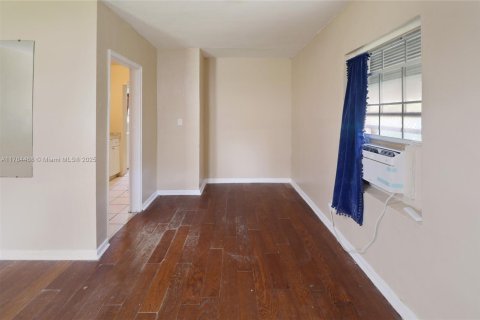 Villa ou maison à vendre à Fort Lauderdale, Floride: 4 chambres, 100.33 m2 № 1961471 - photo 6