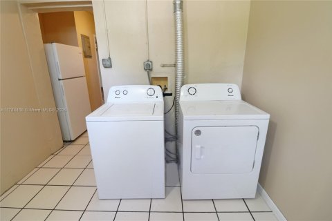 Villa ou maison à vendre à Fort Lauderdale, Floride: 4 chambres, 100.33 m2 № 1961471 - photo 20