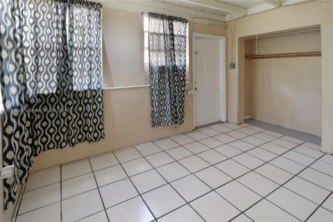 Villa ou maison à vendre à Fort Lauderdale, Floride: 4 chambres, 100.33 m2 № 1961471 - photo 16