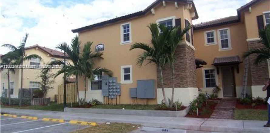 Adosado en Cutler Bay, Florida 3 dormitorios, 141.49 m2 № 1929963