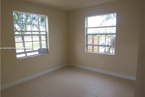 Adosado en alquiler en Cutler Bay, Florida, 3 dormitorios, 141.49 m2 № 1929963 - foto 7