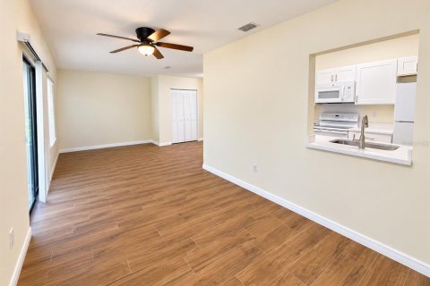 Villa ou maison à louer à Venice, Floride: 4 chambres, 195.47 m2 № 2400450 - photo 8