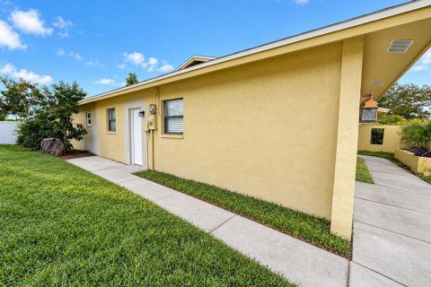 Villa ou maison à louer à Venice, Floride: 4 chambres, 195.47 m2 № 2400450 - photo 4