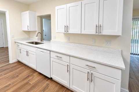 Villa ou maison à louer à Venice, Floride: 4 chambres, 195.47 m2 № 2400450 - photo 11