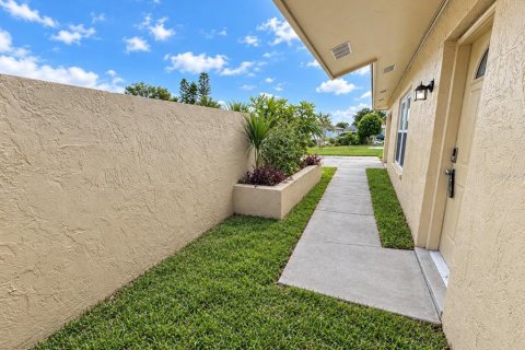 Villa ou maison à louer à Venice, Floride: 4 chambres, 195.47 m2 № 2400450 - photo 2