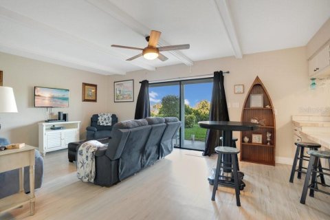 Condo in Cocoa Beach, Florida, 2 bedrooms  № 1384736 - photo 4