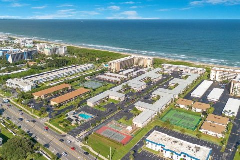 Condo in Cocoa Beach, Florida, 2 bedrooms  № 1384736 - photo 26