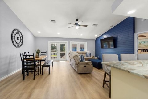 Casa en venta en New Port Richey, Florida, 4 dormitorios, 229.84 m2 № 1900053 - foto 12
