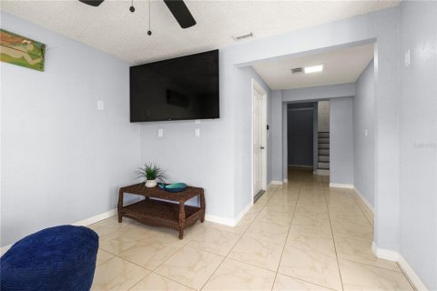 Casa en venta en New Port Richey, Florida, 4 dormitorios, 229.84 m2 № 1900053 - foto 27