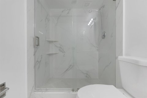 Condo in Pompano Beach, Florida, 2 bedrooms  № 2250906 - photo 29