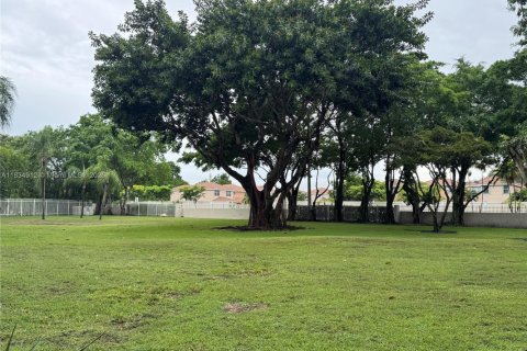 Condo in Lauderhill, Florida, 2 bedrooms  № 1817644 - photo 23