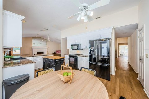 House in New Port Richey, Florida 4 bedrooms, 247.21 sq.m. № 1571731 - photo 26