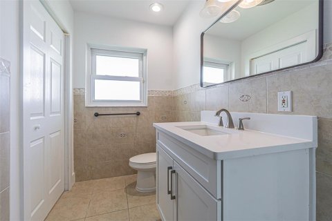 House in Saint Pete Beach, Florida 4 bedrooms, 268.58 sq.m. № 1786338 - photo 26