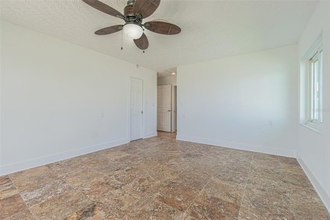 House in Saint Pete Beach, Florida 4 bedrooms, 268.58 sq.m. № 1786338 - photo 14