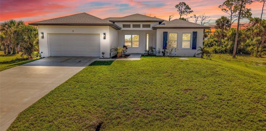 House in Placida, Florida 4 bedrooms, 156.17 sq.m. № 2114489