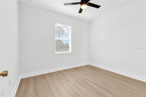 House in Placida, Florida 4 bedrooms, 156.17 sq.m. № 2114489 - photo 28