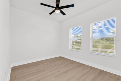 House in Placida, Florida 4 bedrooms, 156.17 sq.m. № 2114489 - photo 21