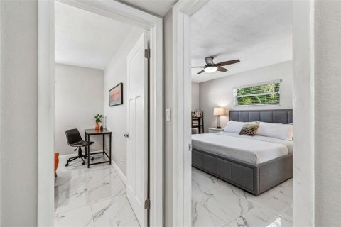 House in Saint Petersburg, Florida 2 bedrooms, 122.82 sq.m. № 2116023 - photo 19