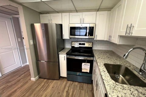 Снять в аренду кондоминиум в Санни-Айлс-Бич, Флорида 1 спальня, 50.72м2, № 2004691 - фото 6