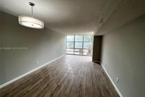 Снять в аренду кондоминиум в Санни-Айлс-Бич, Флорида 1 спальня, 50.72м2, № 2004691 - фото 3