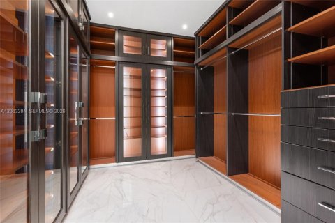 Villa ou maison à vendre à Pinecrest, Floride: 8 chambres, 829.71 m2 № 2286646 - photo 22