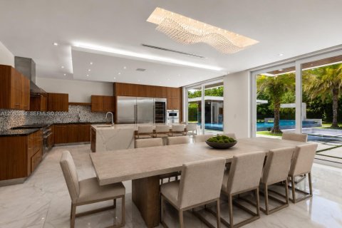 Villa ou maison à vendre à Pinecrest, Floride: 8 chambres, 829.71 m2 № 2286646 - photo 12